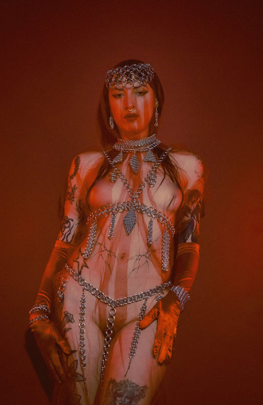 𝔅𝔩𝔬𝔬𝔡 𝔐𝔬𝔬𝔫 𝔣𝔲𝔩𝔩 𝔰𝔢𝔱